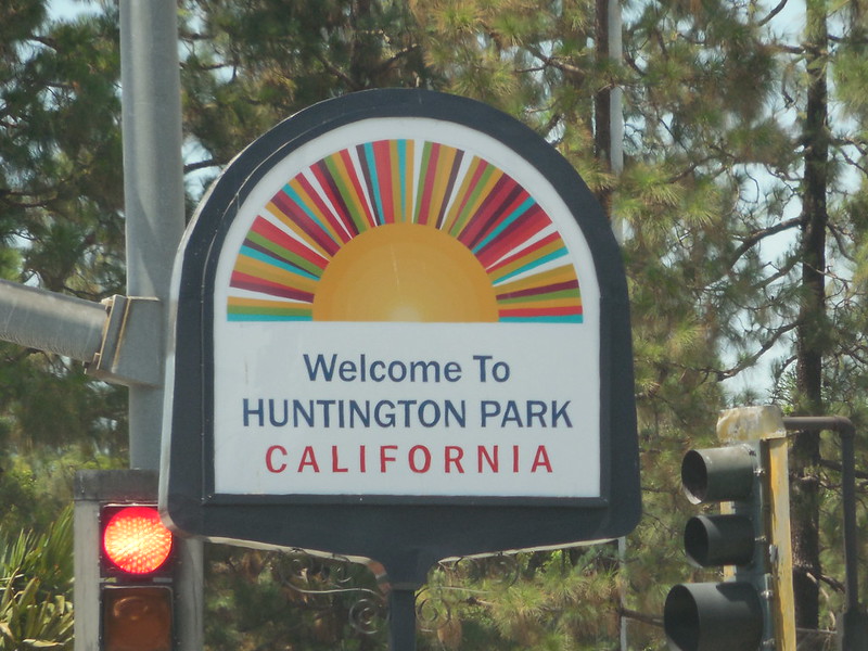 Huntington Park welcome sign