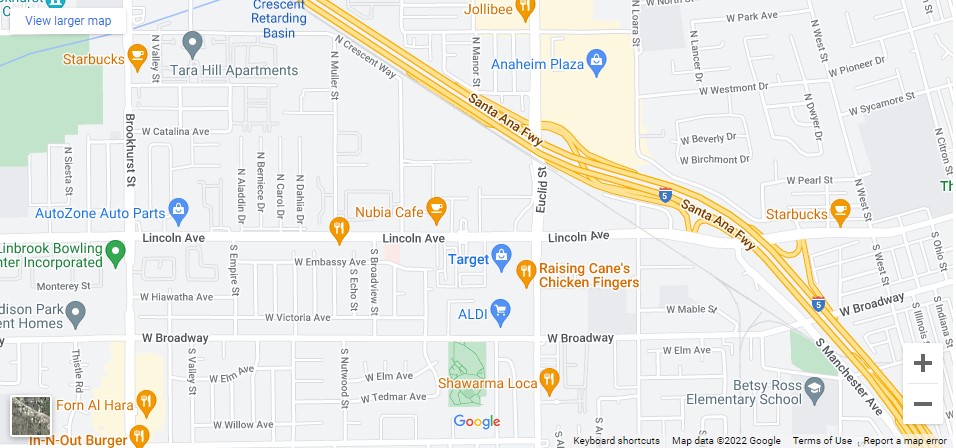 Muere atropellado por un auto  en la autopista 5 [Anaheim, CA], Abogados de Accidentes Ahora