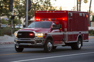 Un fatal accidente de tránsito involucra a un tráiler en la calle Este 170th en Lake Los Ángeles