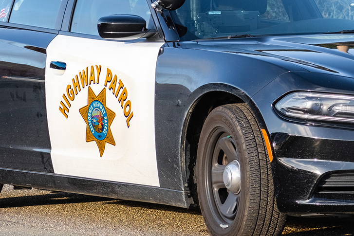 Un oficial que respondía a una llamada de emergencia resultó herido en la carretera 65 [Condado de Yuba, CA]