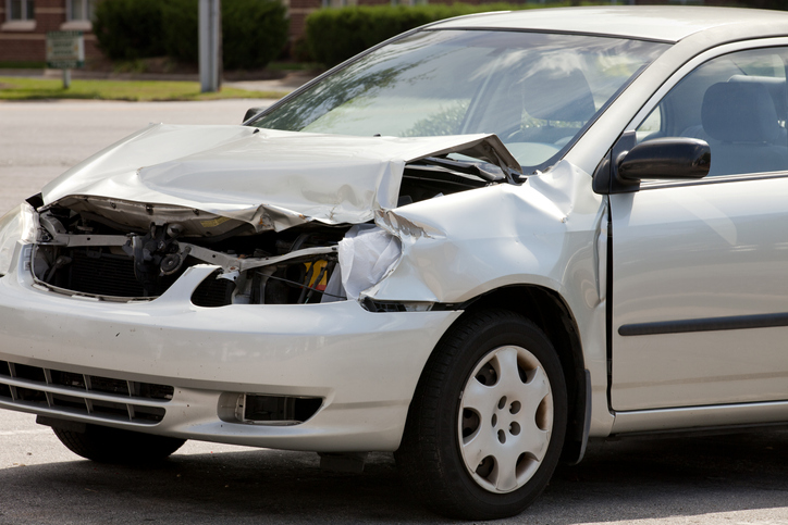 Un abogado te puede ayudar tras un accidente de carro en Santa Ana