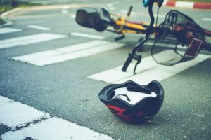 Una persona muere en un accidente de bicicleta en Fresno en Shaw Avenue