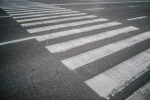 Un hombre murió en un accidente peatonal en Artesia Boulevard